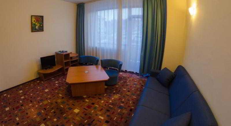 Hotel Hera Предял Экстерьер фото